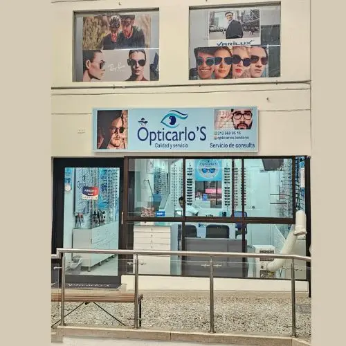 Fachada de nuestro local en CC El Paso